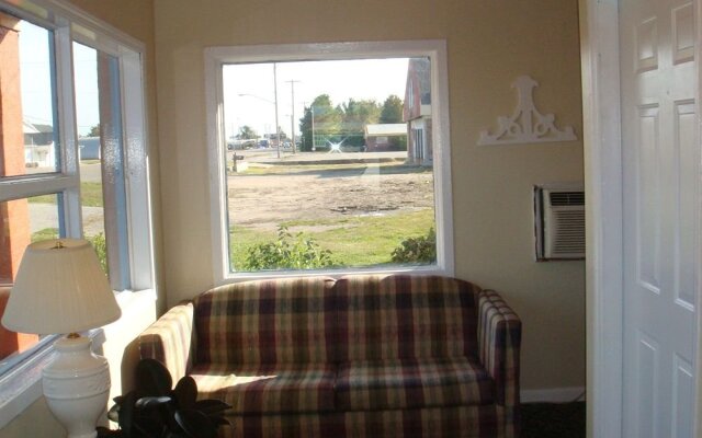 Garden Inn Motel