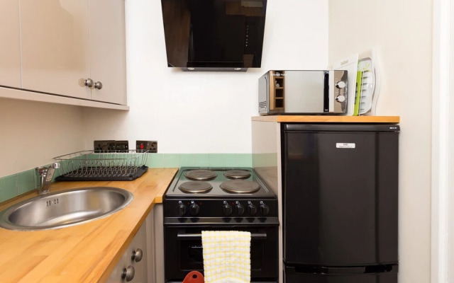 Stylish 2 Bed Flat 5 Minutes From Paddington