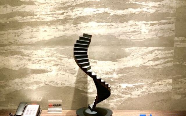 Victoria Harbour Joy Hotel