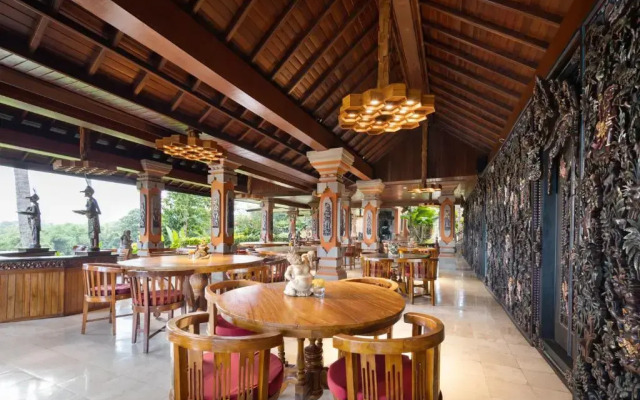 Swan Paradise A Pramana Experience