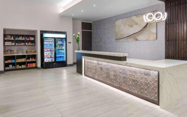 Hyatt House Charlotte / Rea Farms