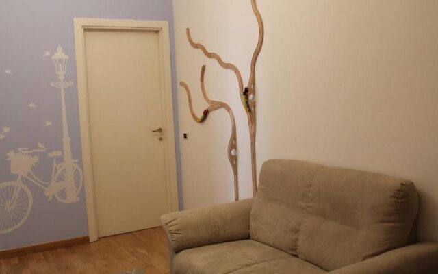 My Room Center Station