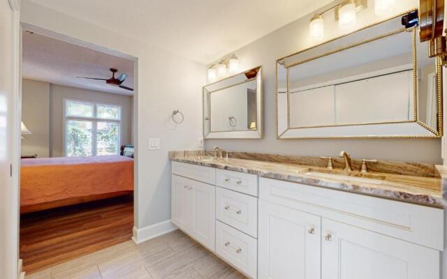 7621 Huntington Villas