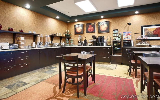 Best Western Wainwright Inn & Suites