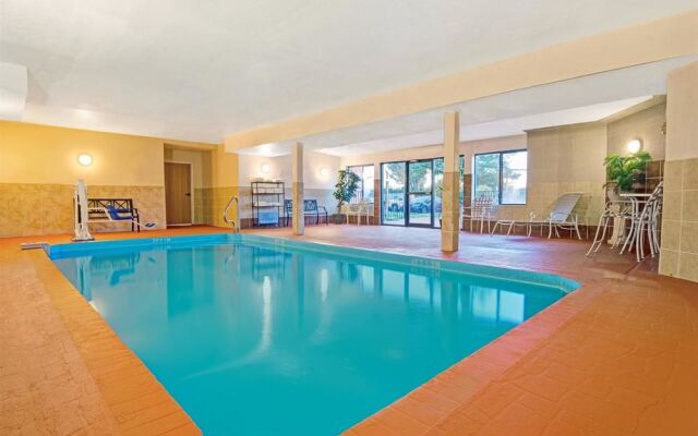 Days Inn Olathe Medical Center