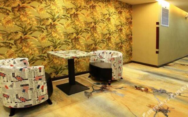 Xilong Hotel (Jiamusi Railway Station Store)