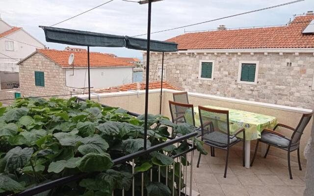 Apartment Perica - 10 m from sea