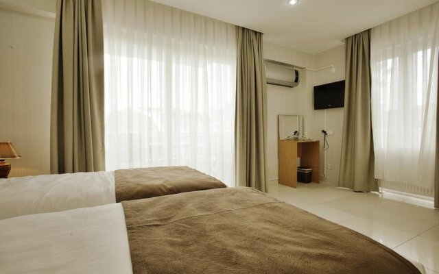 Kinali Hotel