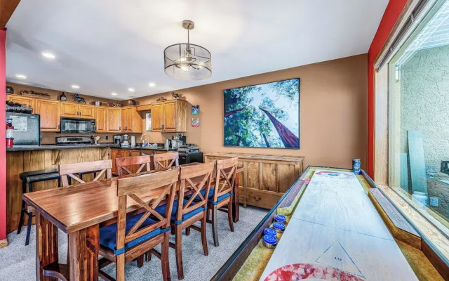 Fresh Tracks Retreat Ski In Out Hot Tub