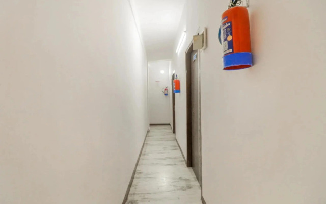 Hotel Z Black by OYO Rooms