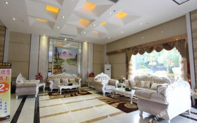 Huilong Hotel (Foshan West Railway Station Shadi Airport)