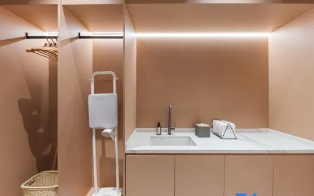 Madison Hotel (Huangcuo Beach Branch)