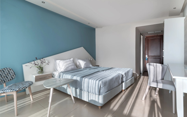 Kassandra Bay Resort, Suites & Spa