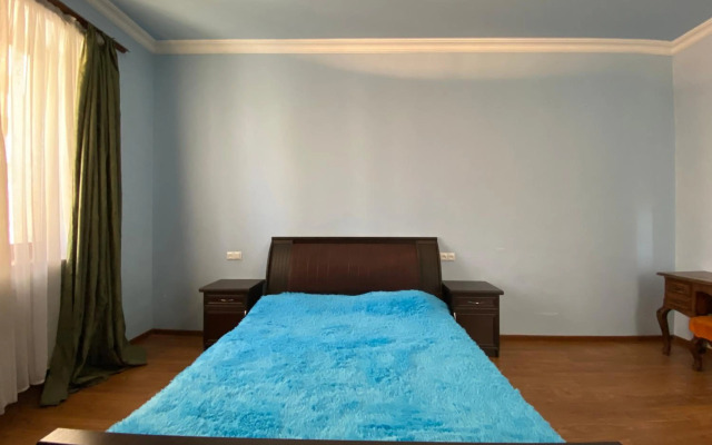 Argishti street, 2 bedrooms Spacious, Sunny apartment GL148