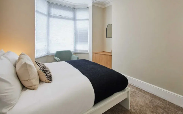 Host Stay Norton House