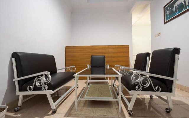 OYO 3707 Halona Guesthouse