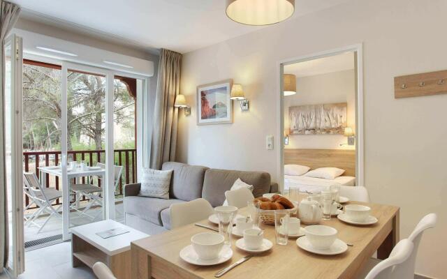 Beautiful apartment with balcony or terrace, near the beach