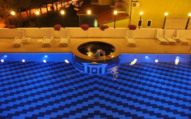 Kaunos Hotel