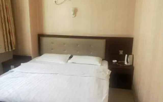 Green Island Hotel (Urumqi No.98 Middle School)
