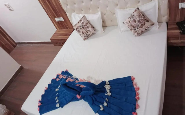 OYO 22115 Hotel D Plaza