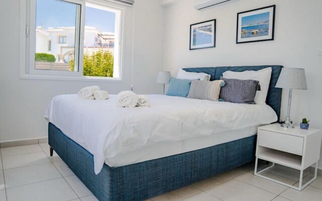 Family-friendly Apartment Just Steps Away From the Sea