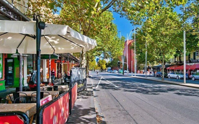 Class, Style and Location in Carlton