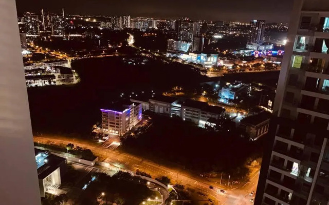 Couples Mind Relaxing Highfloor Staycation 9