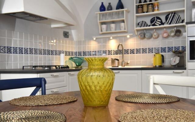 A' Studio Apartment - BH 117