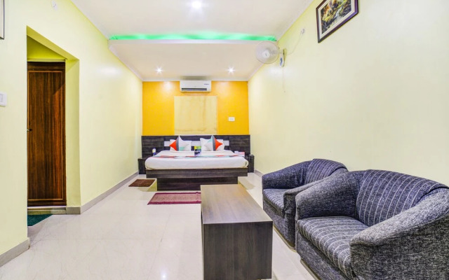 Hotel Royal Guest House by FabHotels