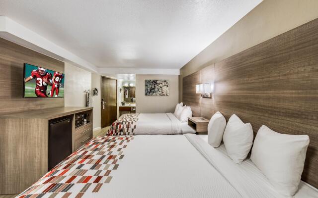 Ramada by Wyndham Medford Airport North