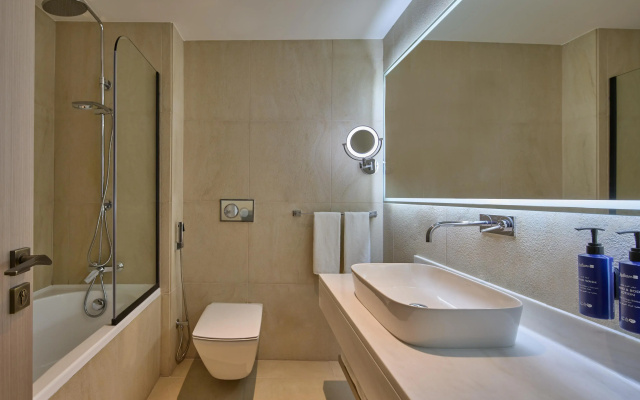 The Radisson Blu Residence, Dubai Marina