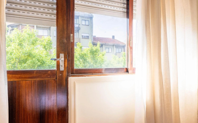 Convenient 3-Bedroom Apartment next to Bom Sucesso