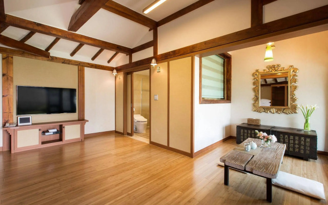 Seaes Hotel & Resort