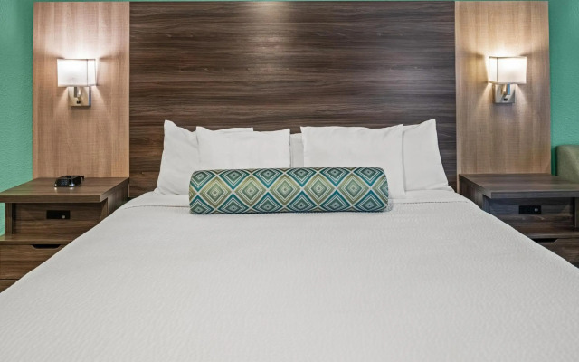 Yosemite Southgate Hotel & Suites