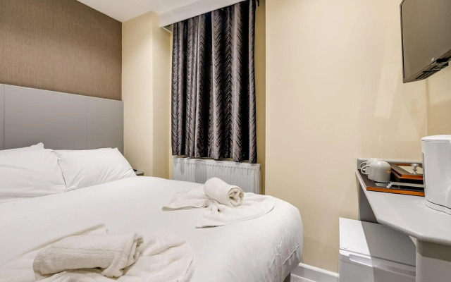 Belmont & Astoria Hotel