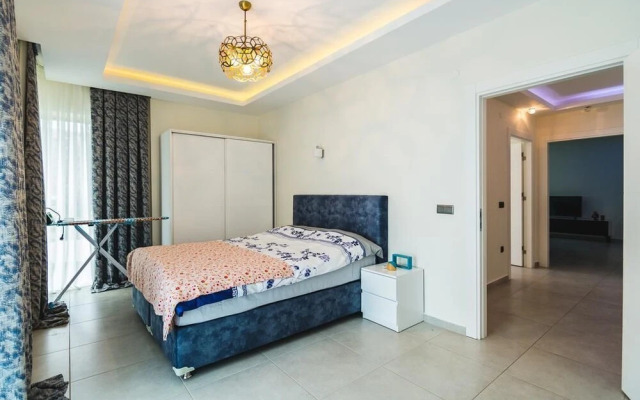 Seven Stars Apartments