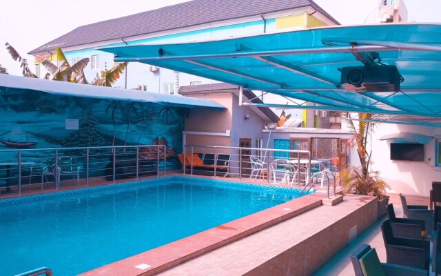 Emmy Hotel And Suites