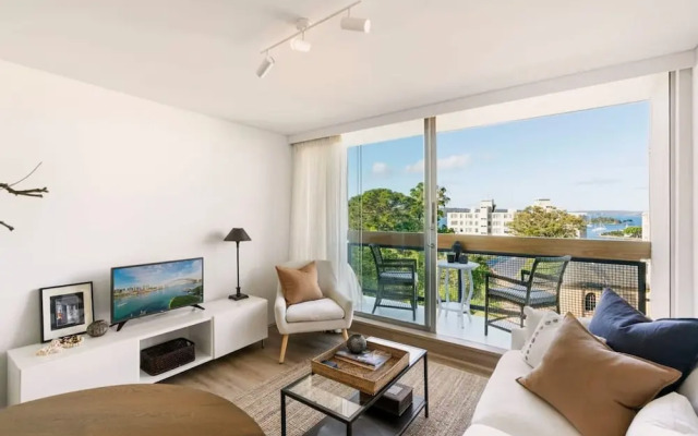 Elizabeth Bay Home With a View Rooftop Pool