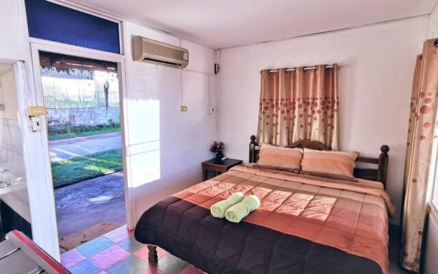 Baan Sook Aroon Khao Kho