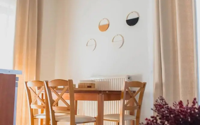 Rokani Studio II at Kalavrita Center