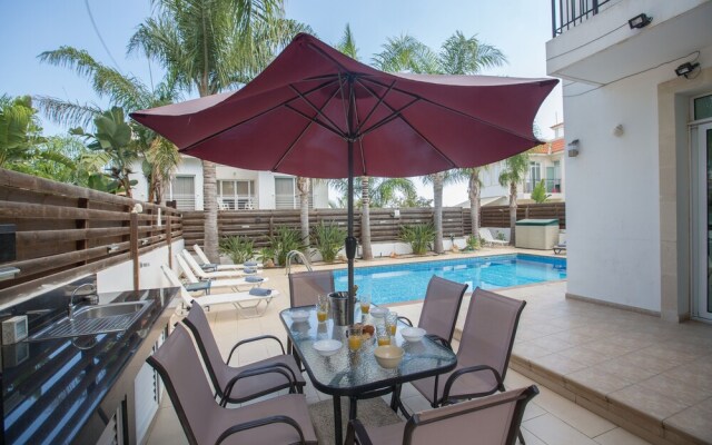 "3 Bedroom Villa With Private Pool in Protaras Center"