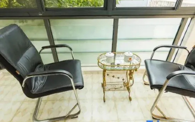 Jiayou Apartment