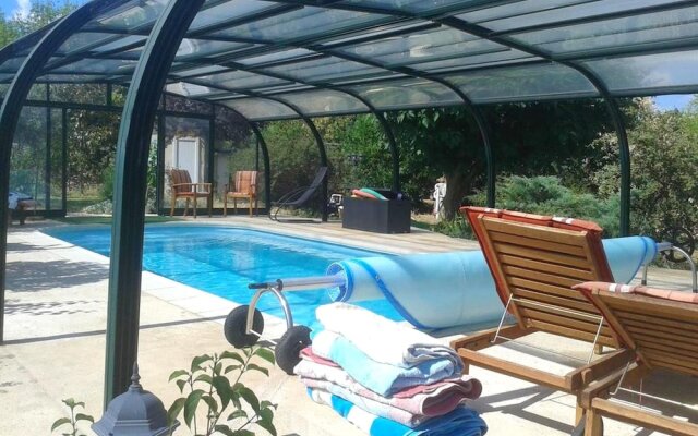 House With 2 Bedrooms in Massillargues-attuech, With Pool Access, Encl