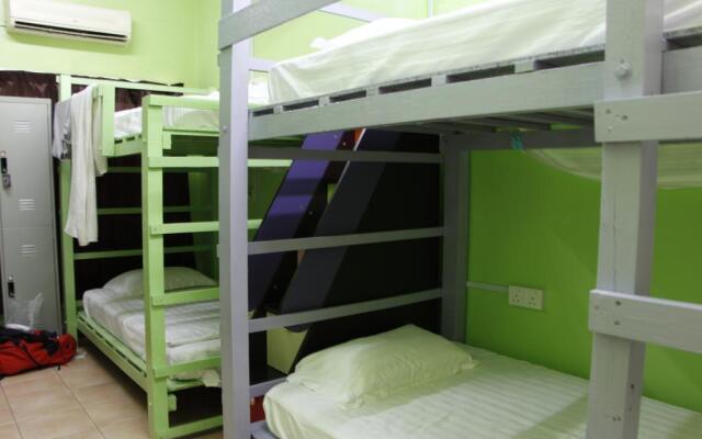 Three Little Birds Home - Hostel