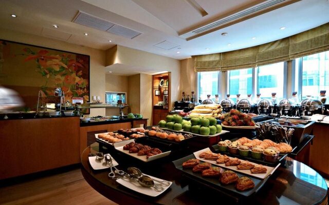 Mayfair Bangkok Marriott Executive Apartments SHA Plus +