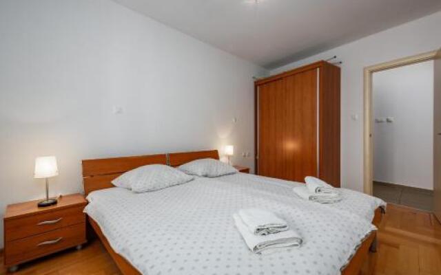 Apartments Adria