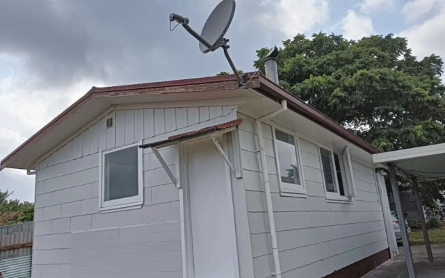 1 Bedroom Garden Chalet at 638B Te Ngae