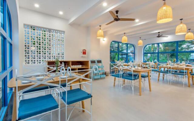 Santorin HoiAn Villa