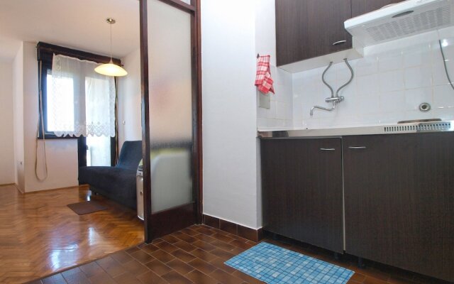 Apartment 1738