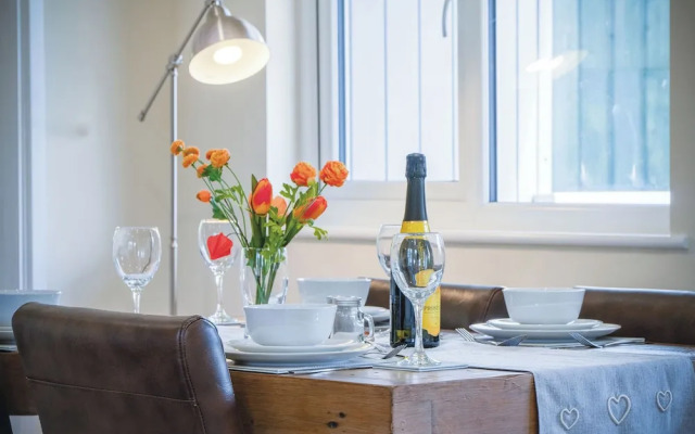 Skomer Lodge - 2 Bedroom Lodge - Manorbier